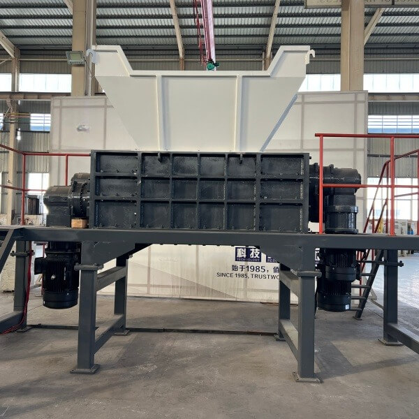 FS130120 37kW Four-Shaft Shredder Fine Output Industrial Shredder