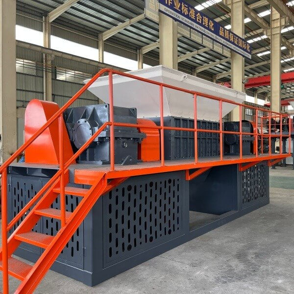 DS46150 180kW Aluminum Alloy Dual Shaft Shredder Machine